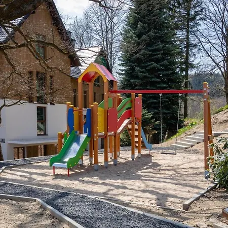 B3 Z Basenem, Sauna, Jacuzzi - 5d *